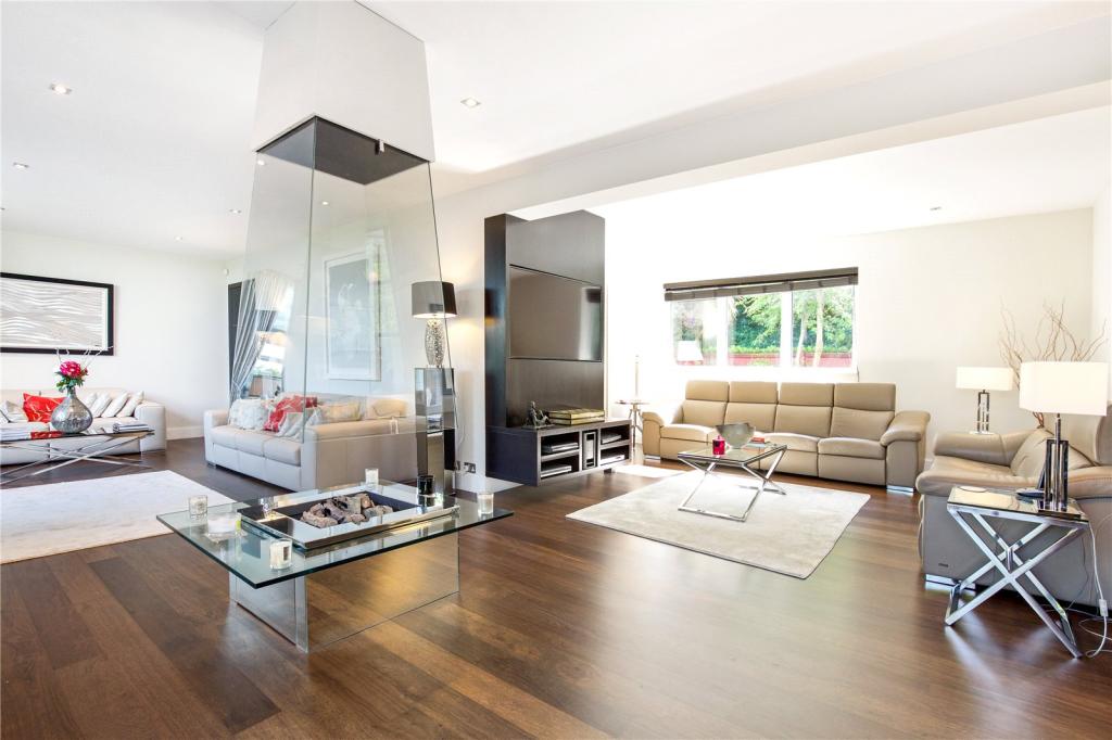 6 bedroom detached house for sale in Withdean Road, Brighton, East