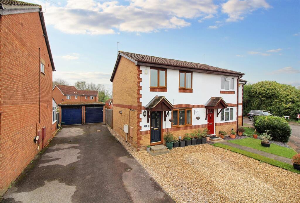 Main image of property: Isis Close, Aylesbury