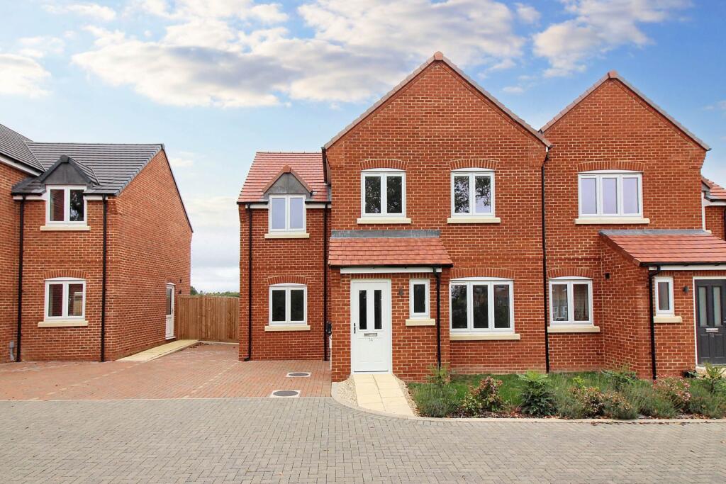 4 bedroom semi-detached house