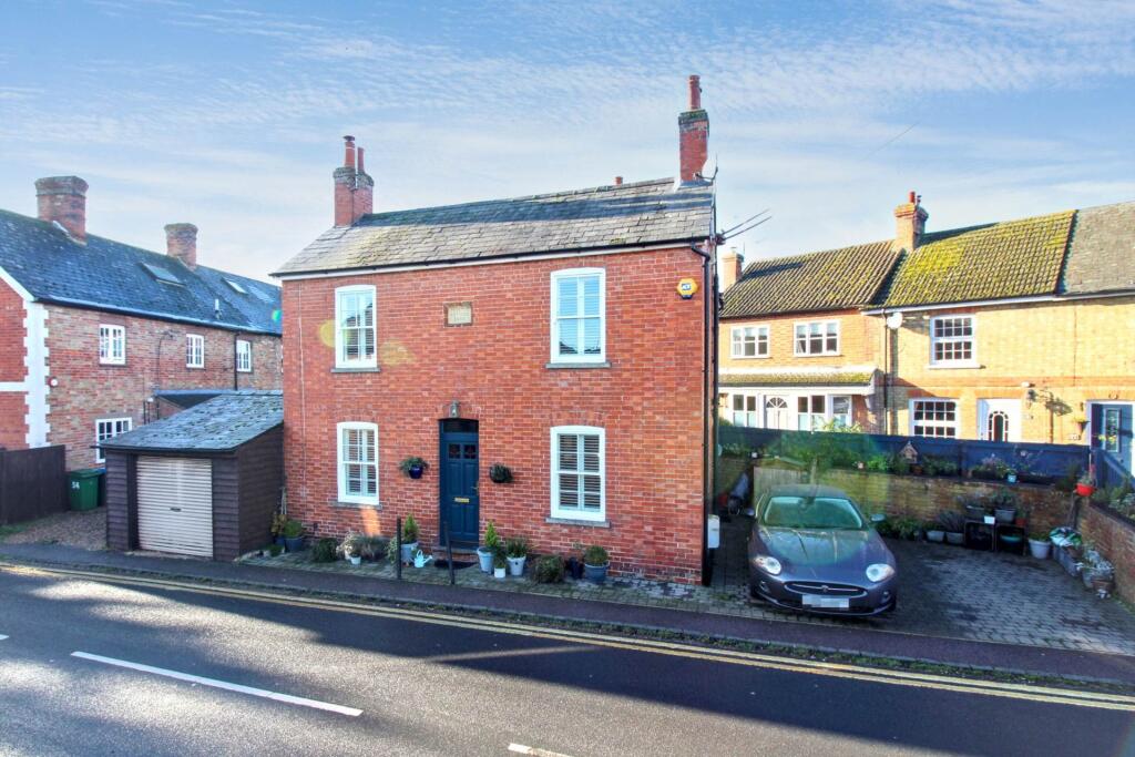 Main image of property: Quainton Road, Aylesbury