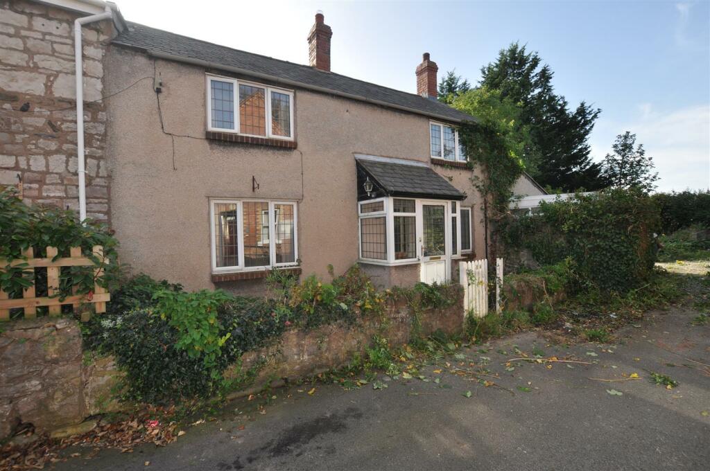 2 bedroom semidetached house for sale in Church Square, Llandyrnog