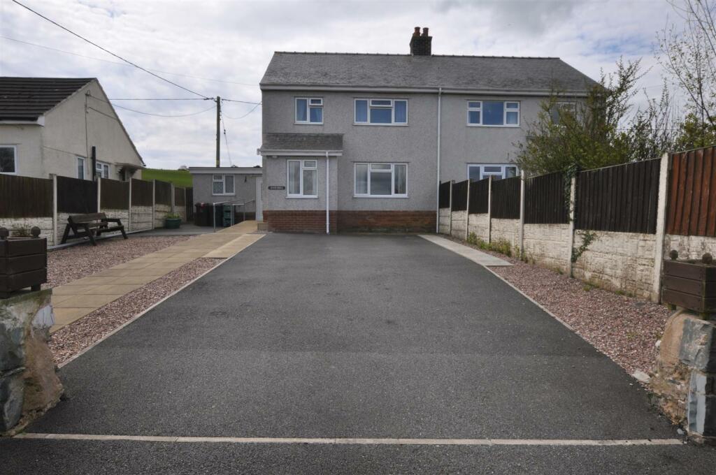 3 bedroom semidetached house for sale in Llannefydd, Denbigh, LL16