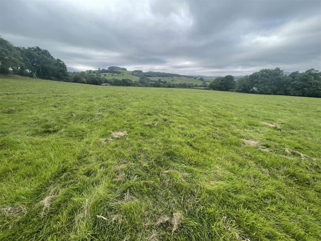 Main image of property: Parc, Bala