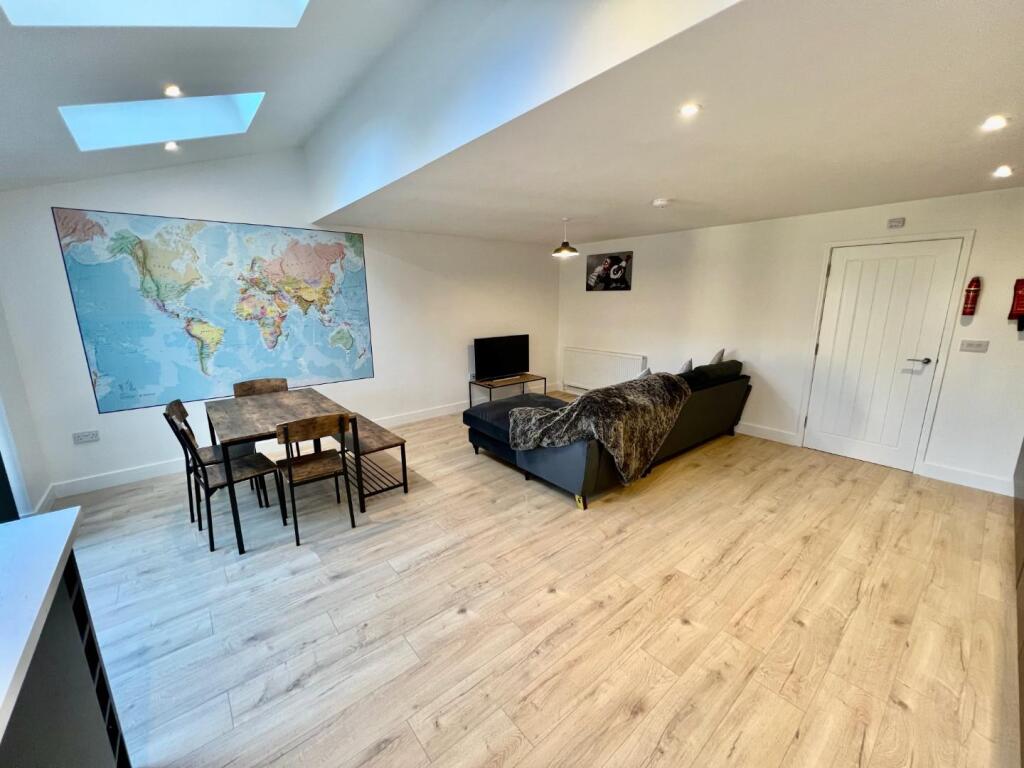 Additional property image - Room 2, Portland Street, Staple Hill, Bristol