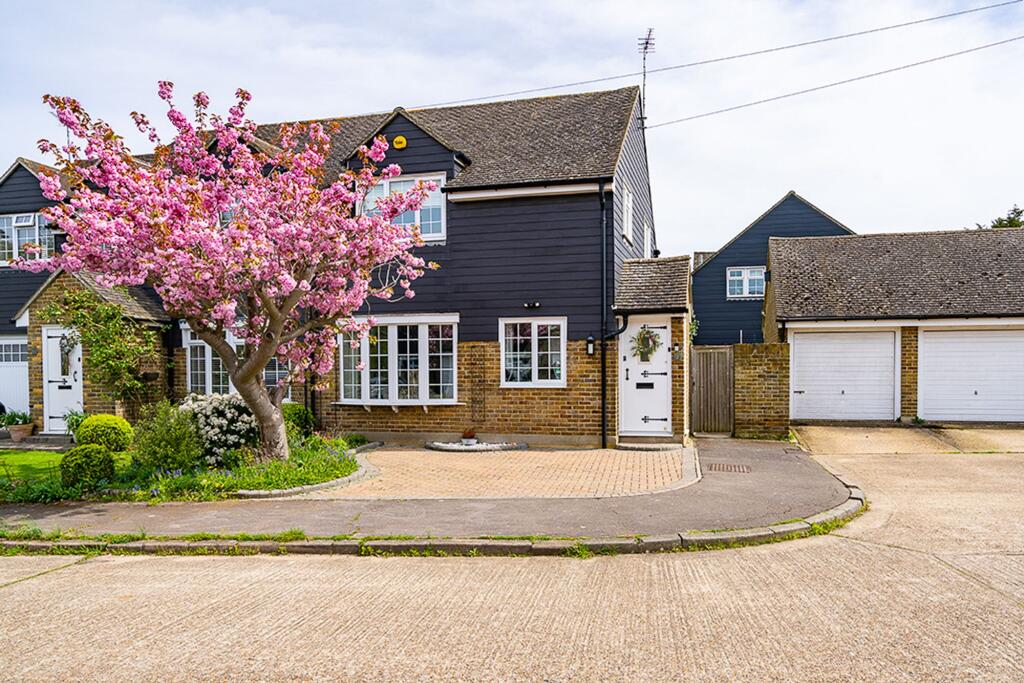 Main image of property: Meadowgate, Stock, CM4