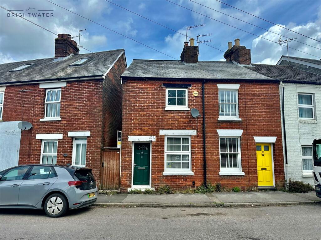 2 bedroom semidetached house for sale in Hightown Road, Ringwood