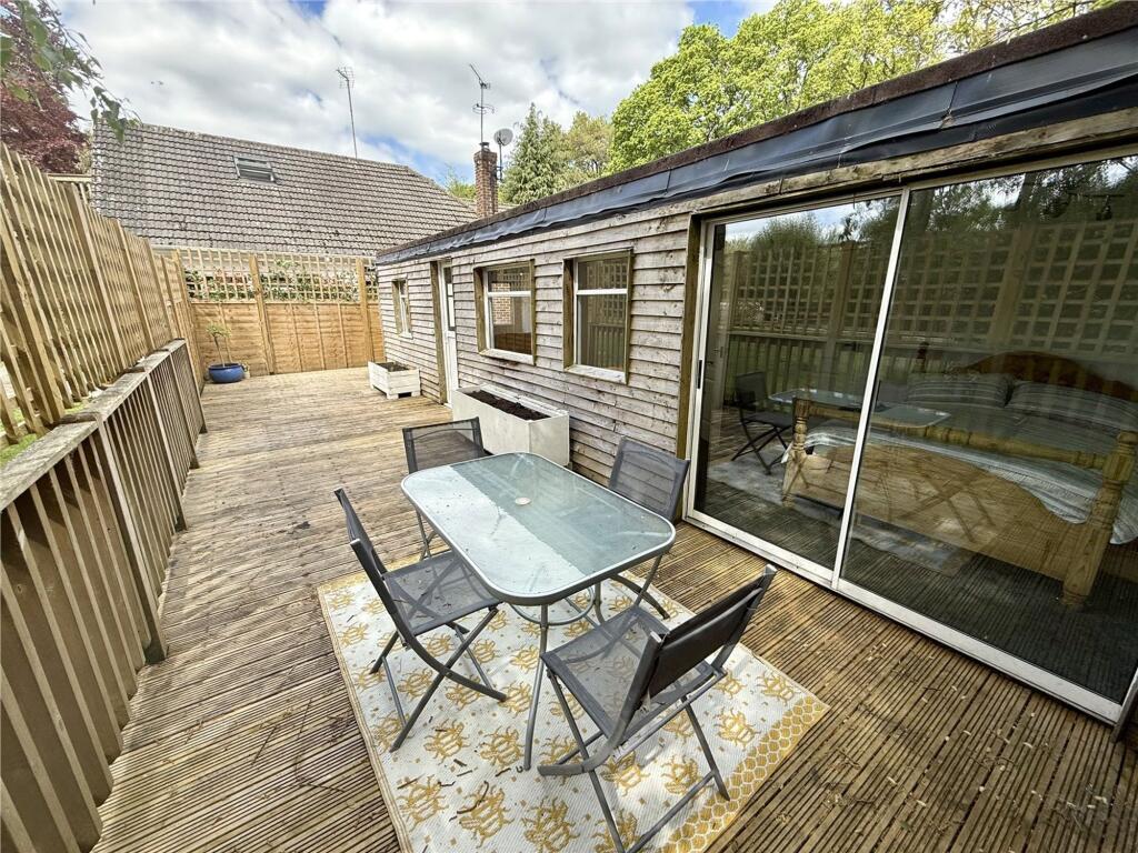 Main image of property: Glenmoor House, Horton Road, BH24