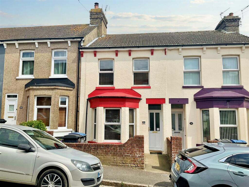 3 bedroom terraced house for sale in Kitchener Road, Dover, CT17