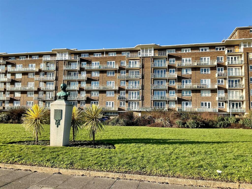 1 bedroom flat for rent in The Gateway, Dover, CT16