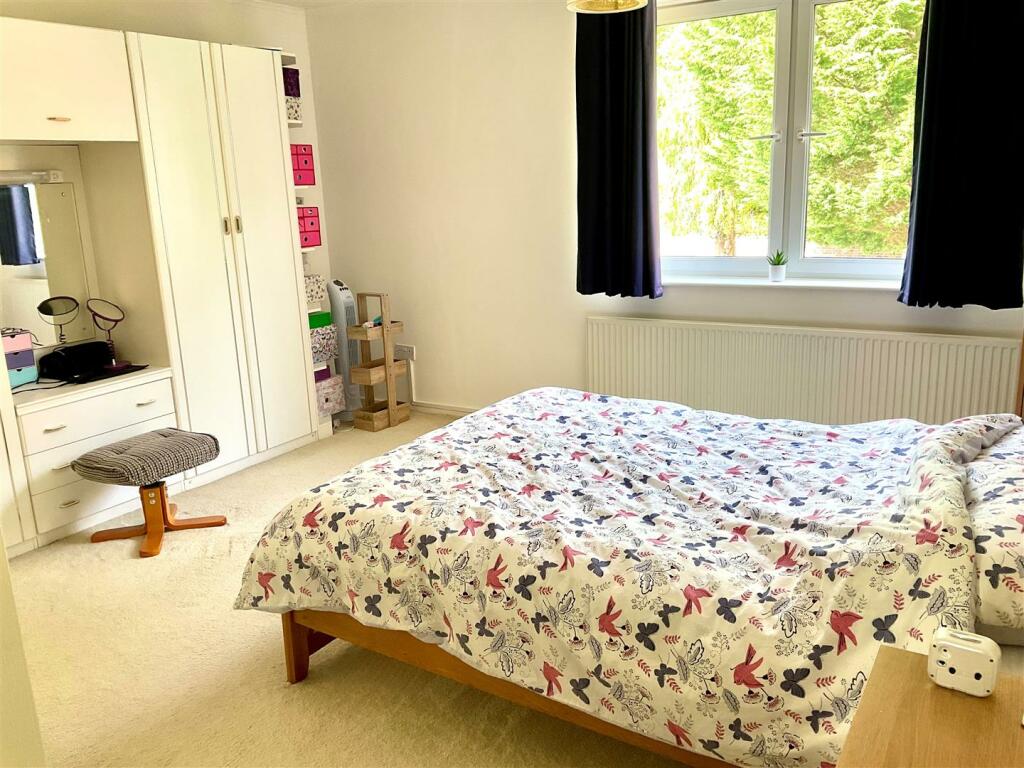 Additional property image - London Road, River