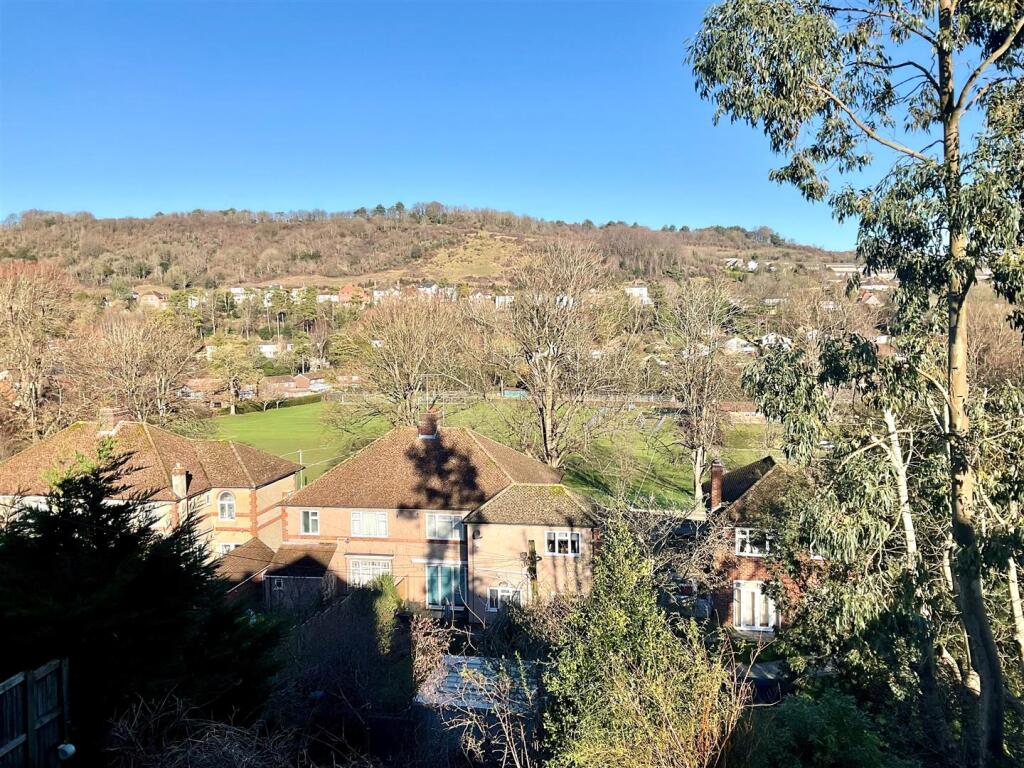 Additional image 4 of Briar Close, River