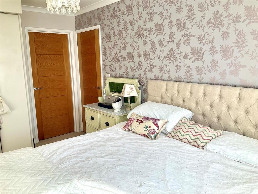 Additional image 13 of Briar Close, River