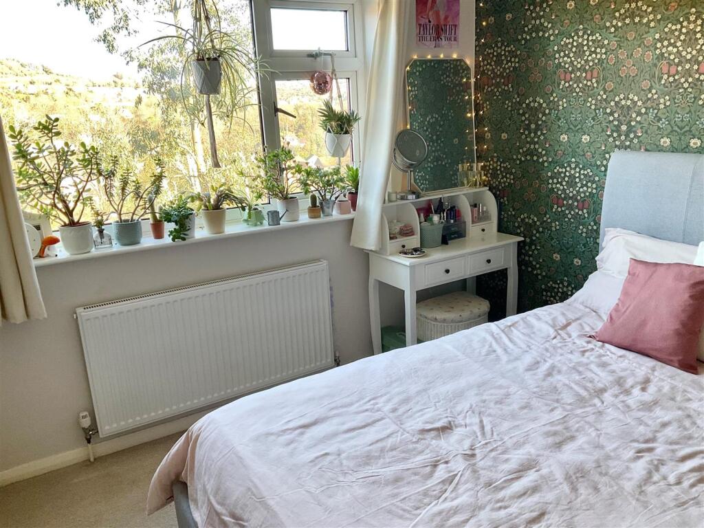 Additional image 17 of Briar Close, River