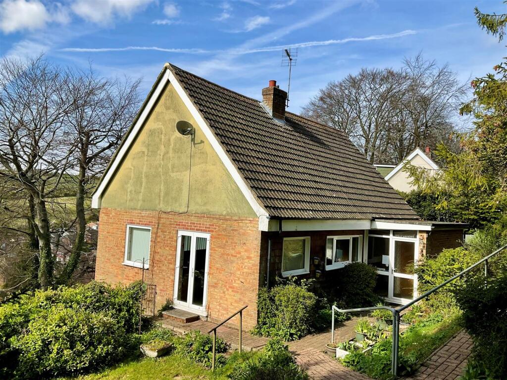 Main image of property: The Avenue, Temple Ewell