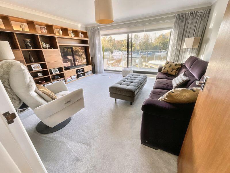Additional property image - CHRISTCHURCH TOWN CENTRE