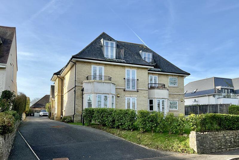 2 bedroom flat for sale in Iford Lane, Tuckton, Bournemouth, BH6