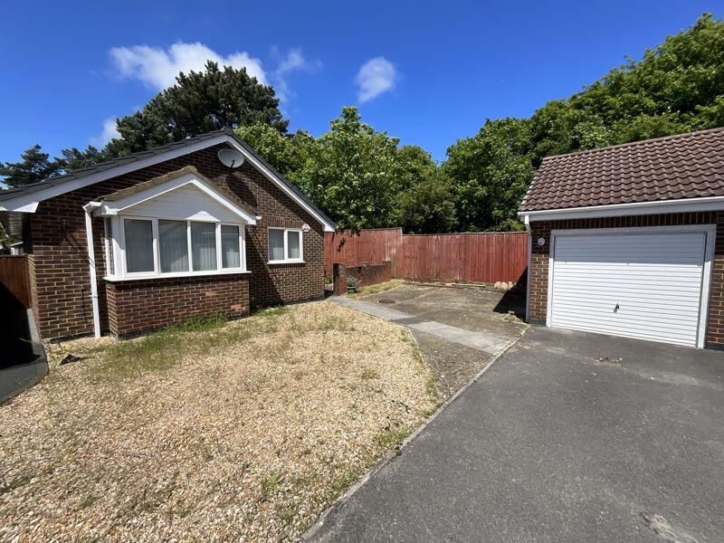 3 bedroom detached bungalow for sale in Tan Howse Close, Littledown