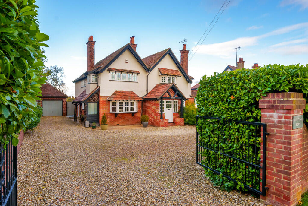 5 bedroom detached house for sale in Townsend Road, Streatley