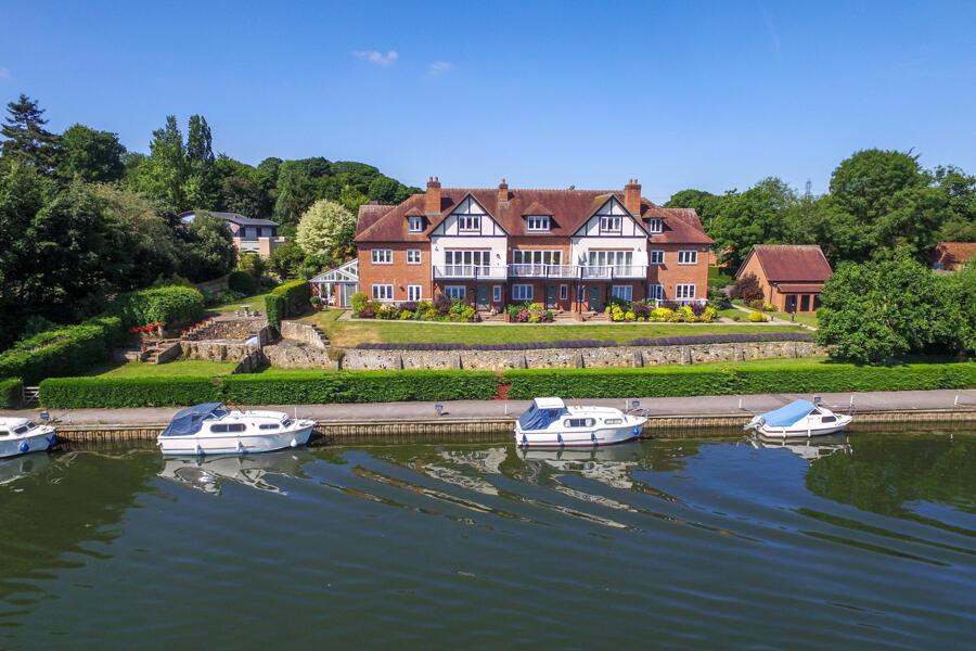 Main image of property: Ferry Lane, Moulsford, Wallingford, Oxfordshire, OX10