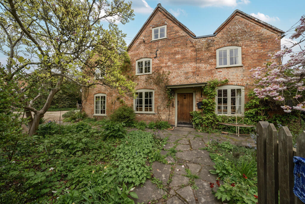 Main image of property: High Street, Streatley, Reading, Berkshire, RG8