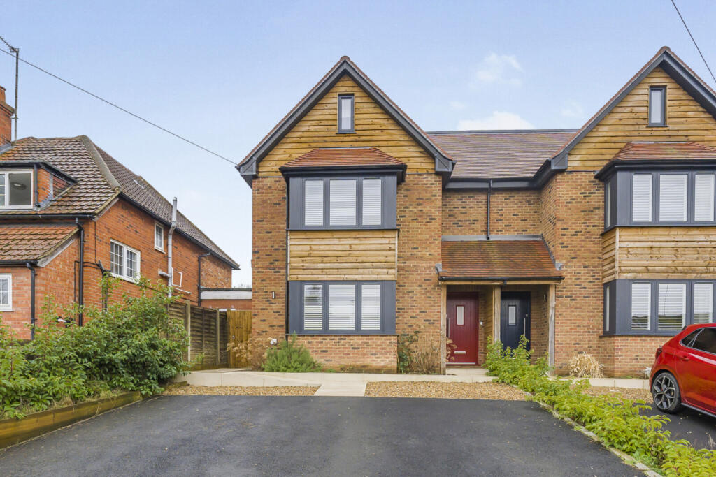 Main image of property: Elvendon Road, Goring, Reading, Oxfordshire, RG8