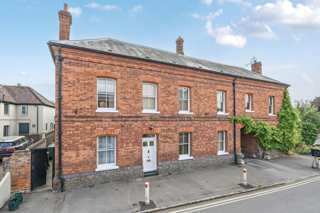 Main image of property: Couching Street, Watlington, Oxfordshire, OX49