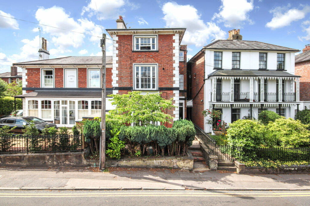 2 bedroom flat for sale in Grove Hill Road, Tunbridge Wells, TN1