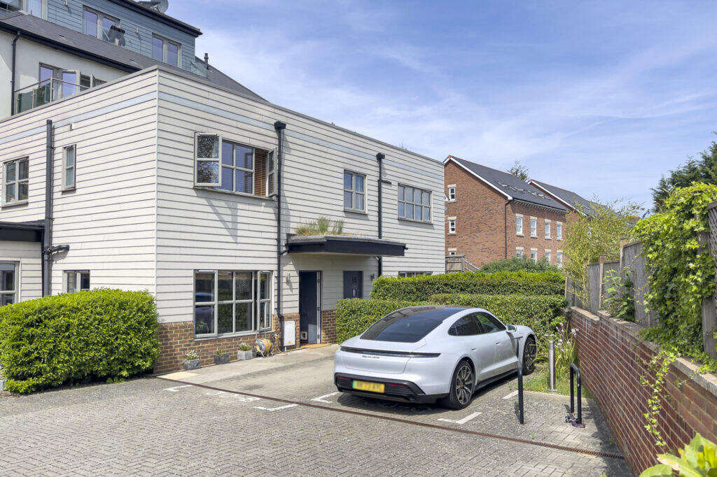 Main image of property: Somerset Road, Tunbridge Wells, TN4