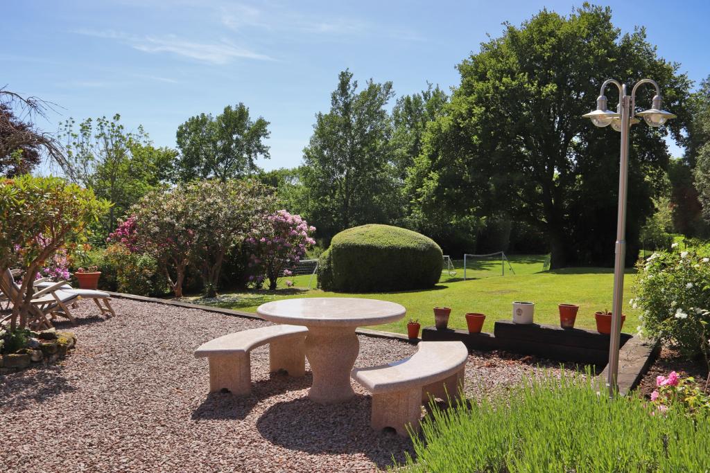 5 bedroom detached house for sale in Argos Hill, Mayfield, TN20