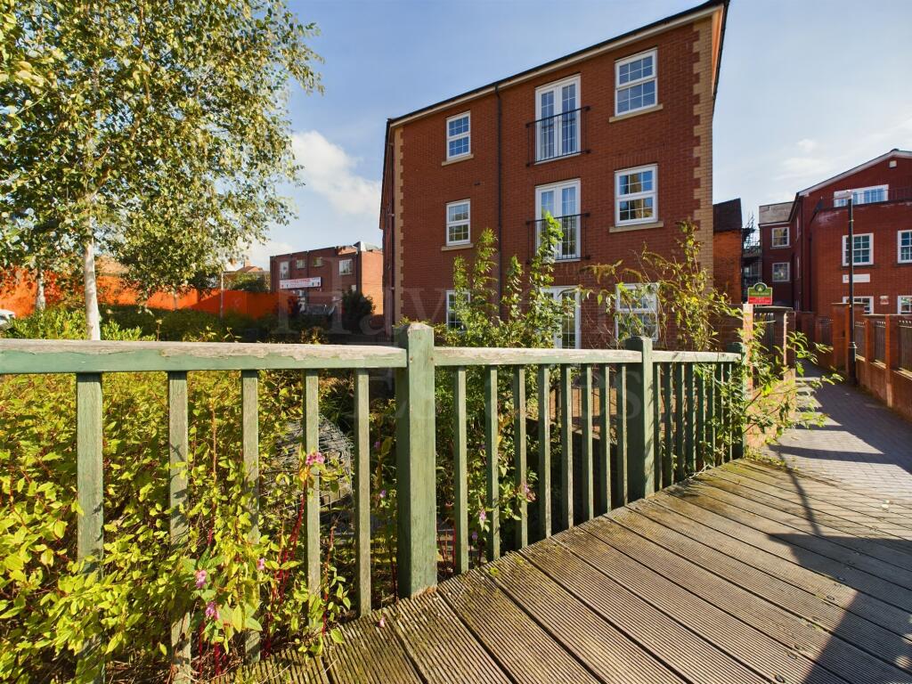 1 bedroom apartment for sale in Sampson Court, Worcester Road
