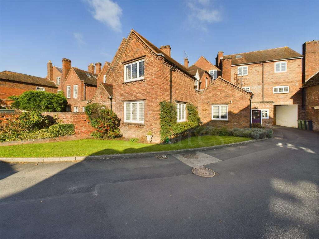2 bedroom apartment for sale in Manor House, High Street, Bewdley, DY12