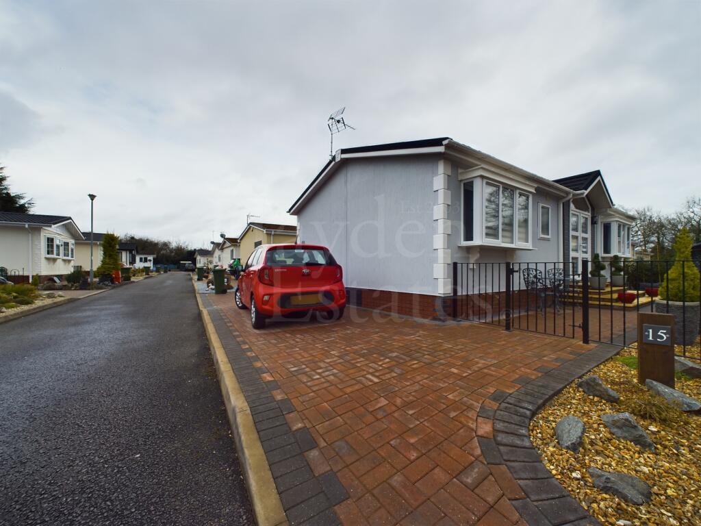 2 bedroom park home for sale in The Willows, Cleobury Road, Far Forest