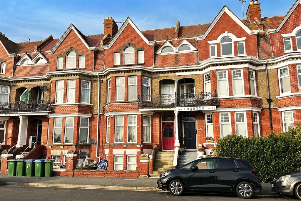 1 bedroom apartment for sale in South Terrace, Littlehampton, West