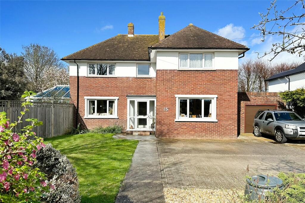 3 bedroom detached house for sale in Peregrine Road, Littlehampton