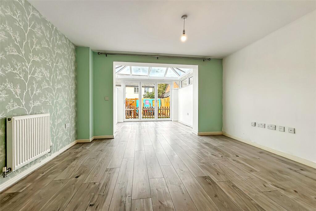Additional property image - Constable Gardens, Littlehampton, West Sussex
