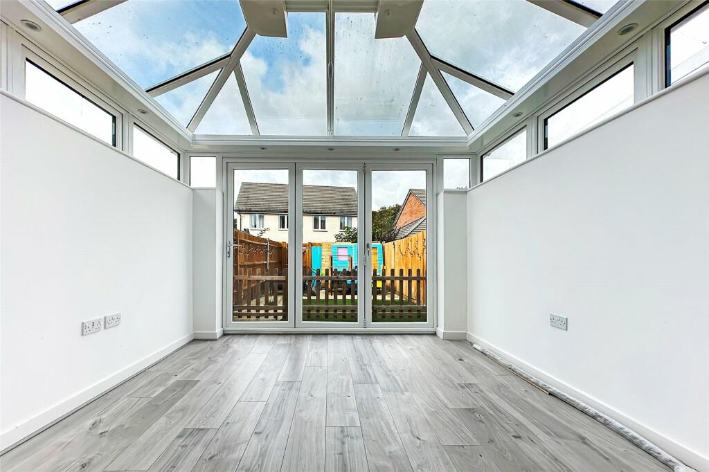 Additional property image - Constable Gardens, Littlehampton, West Sussex
