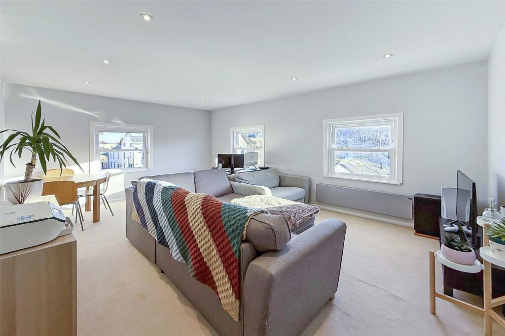 Additional property image - Amstel Court, Selborne Road, Littlehampton, West Sussex