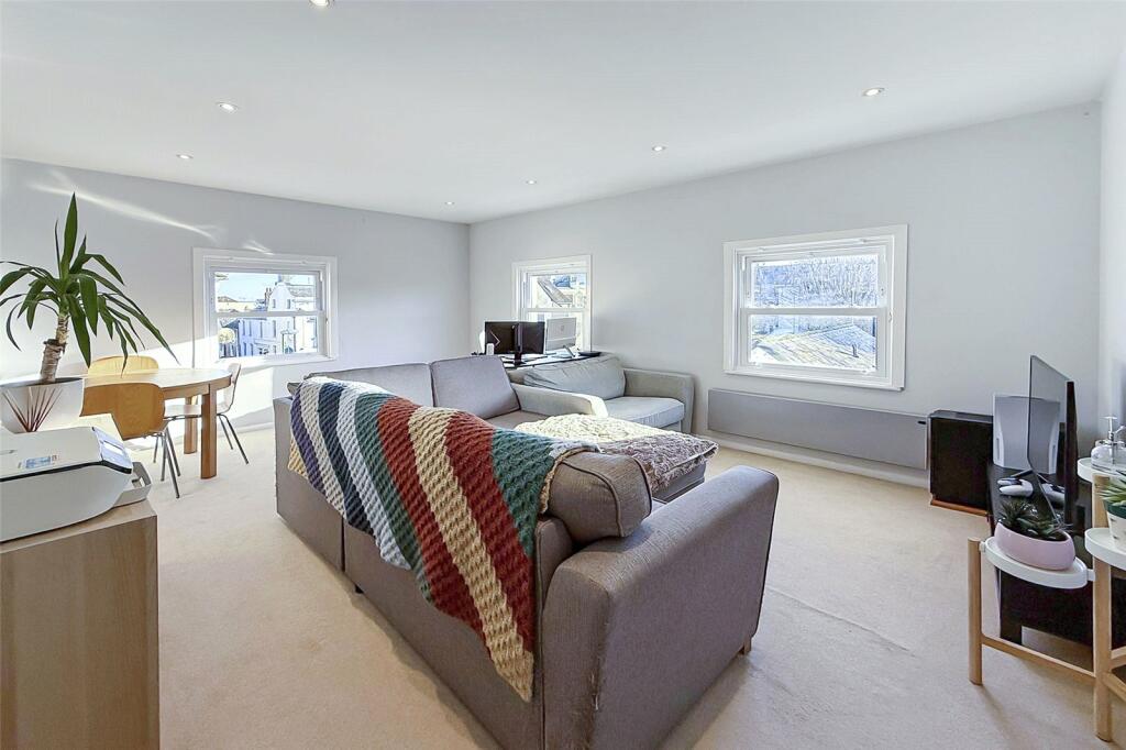 Additional property image - Amstel Court, Selborne Road, Littlehampton, West Sussex