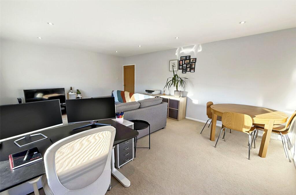 Additional property image - Amstel Court, Selborne Road, Littlehampton, West Sussex