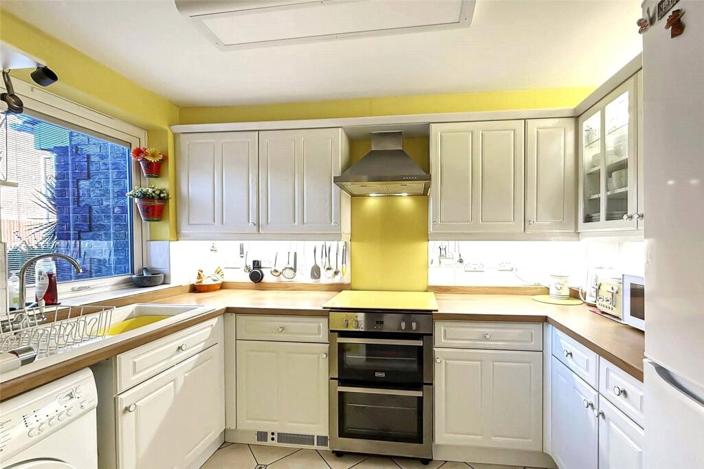 Additional property image - Linnet Close, Littlehampton, West Sussex