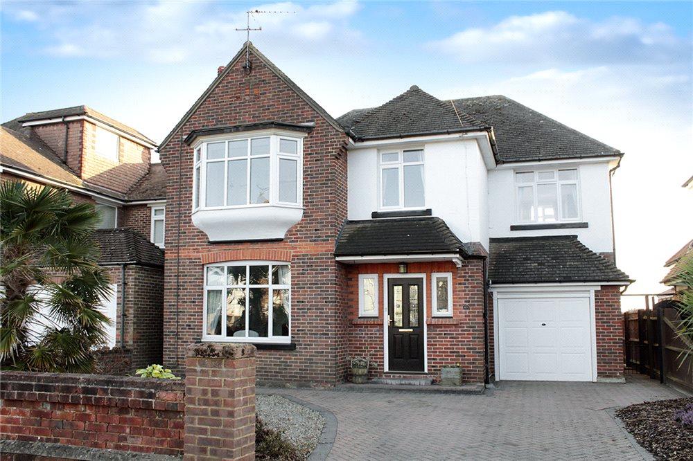 4 bedroom detached house for sale in Parkside Avenue, Littlehampton