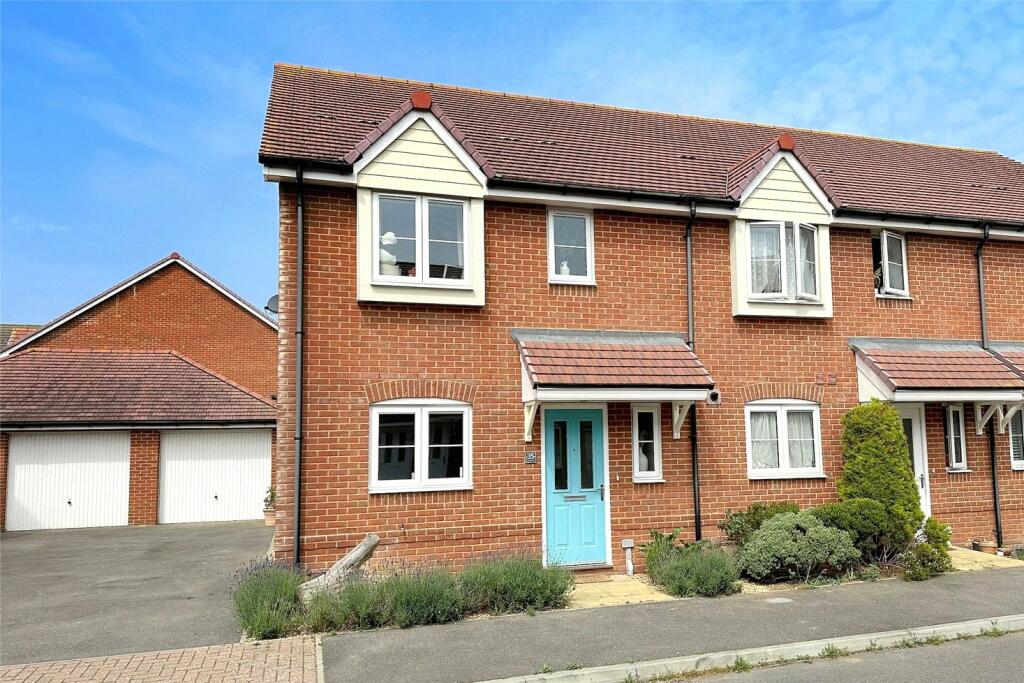 3 bedroom semidetached house for sale in Thompson Grove, Littlehampton