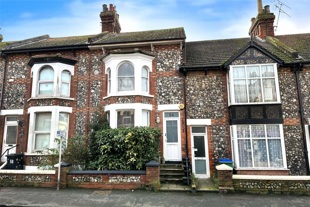 4 bedroom terraced house for sale in New Road, Littlehampton, West