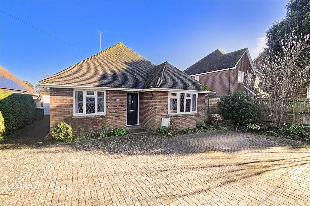 3 bedroom bungalow for sale in Woodlands Avenue, Rustington