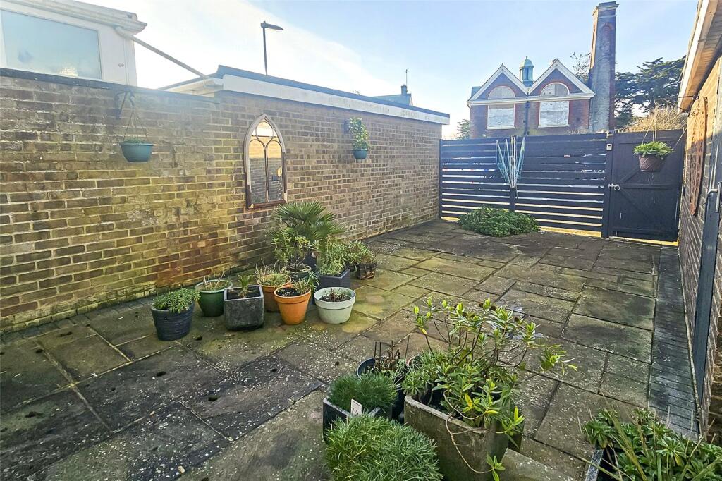 Additional property image - The Martlets, Rustington, Littlehampton, West Sussex