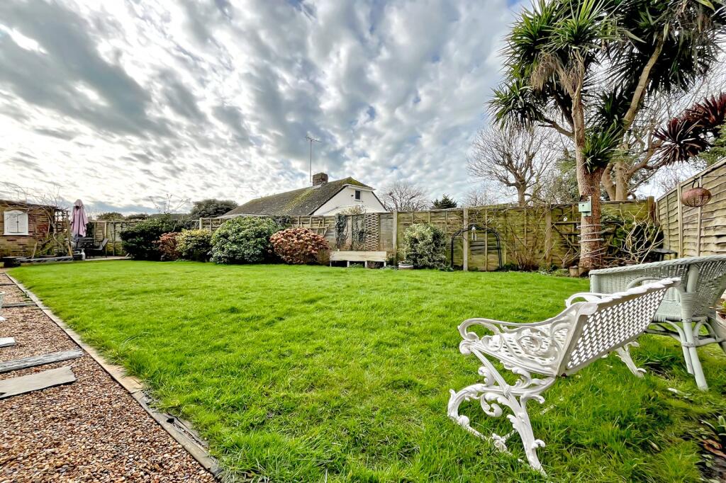 Additional property image - Sea Lane Gardens, Ferring, Worthing, West Sussex