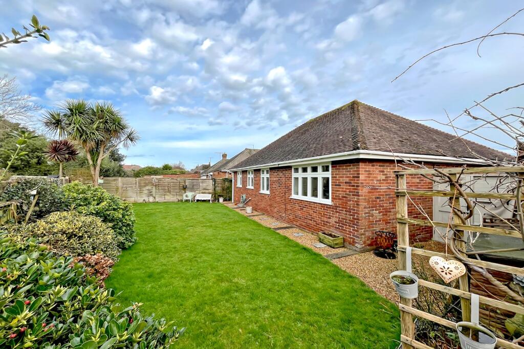 Additional property image - Sea Lane Gardens, Ferring, Worthing, West Sussex