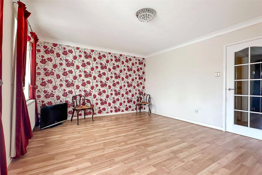 Additional property image - Dinsdale Gardens, Rustington, Littlehampton, West Sussex