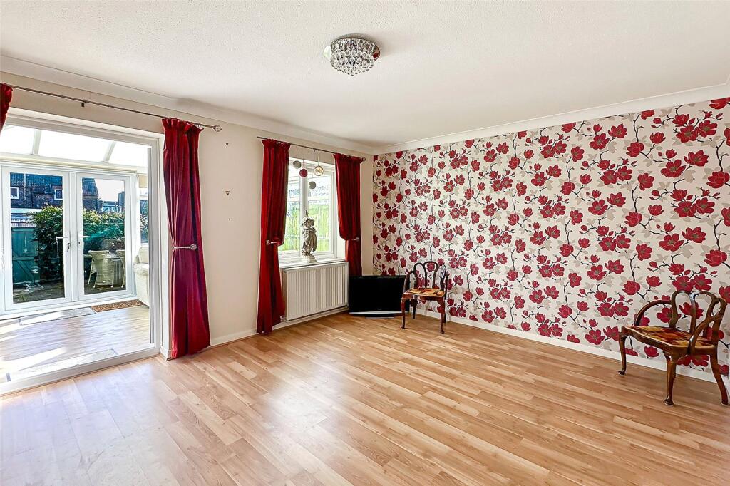 Additional property image - Dinsdale Gardens, Rustington, Littlehampton, West Sussex