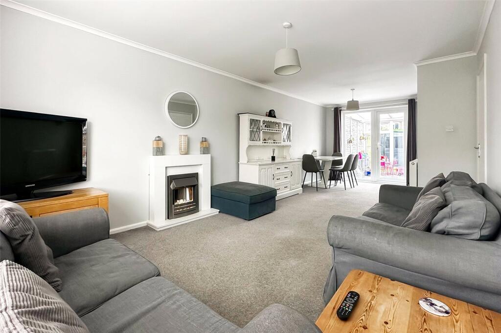 Additional property image - Hide Gardens, Rustington, Littlehampton, West Sussex